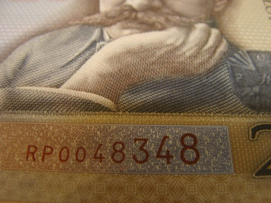 CIEKAWY Nr SERII  20 zł / 2018 r. - Niepodległość